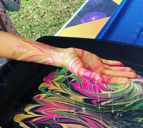 Water Marbling Paint Art Kit washable feature